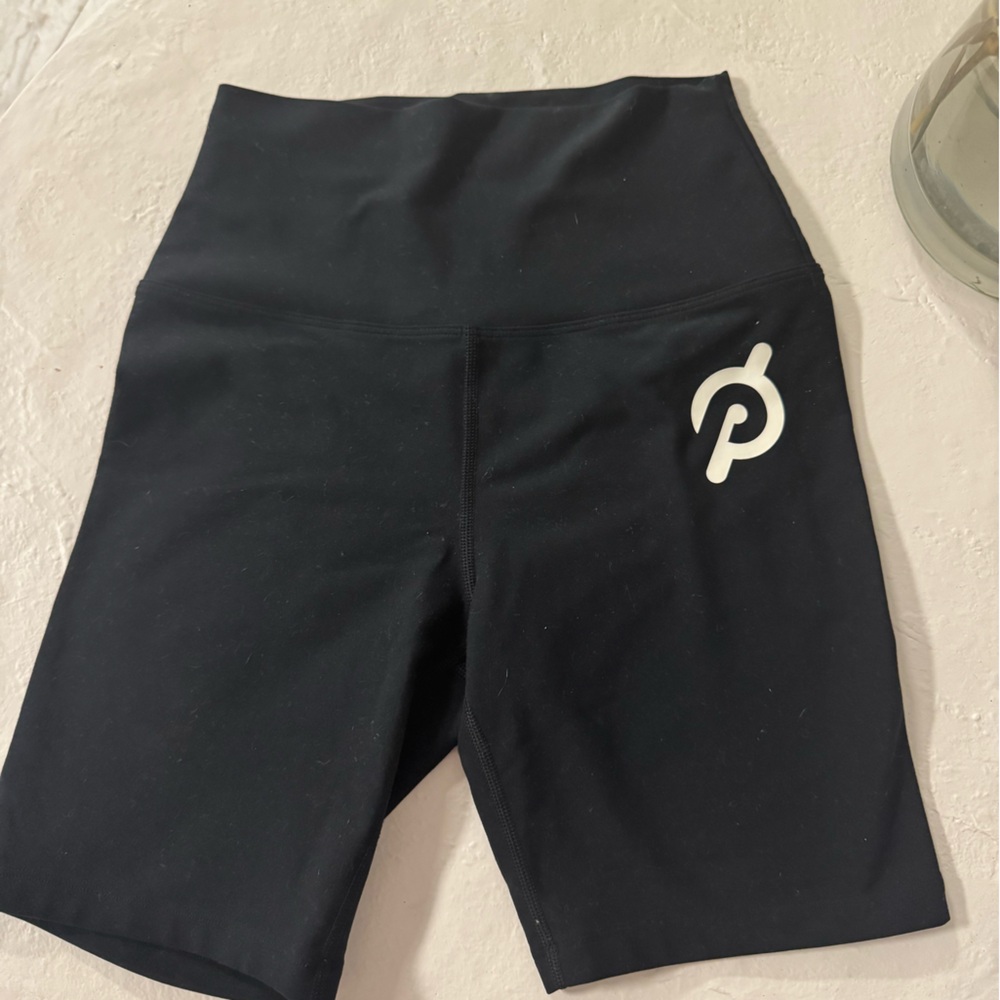 Peloton biker shorts size small